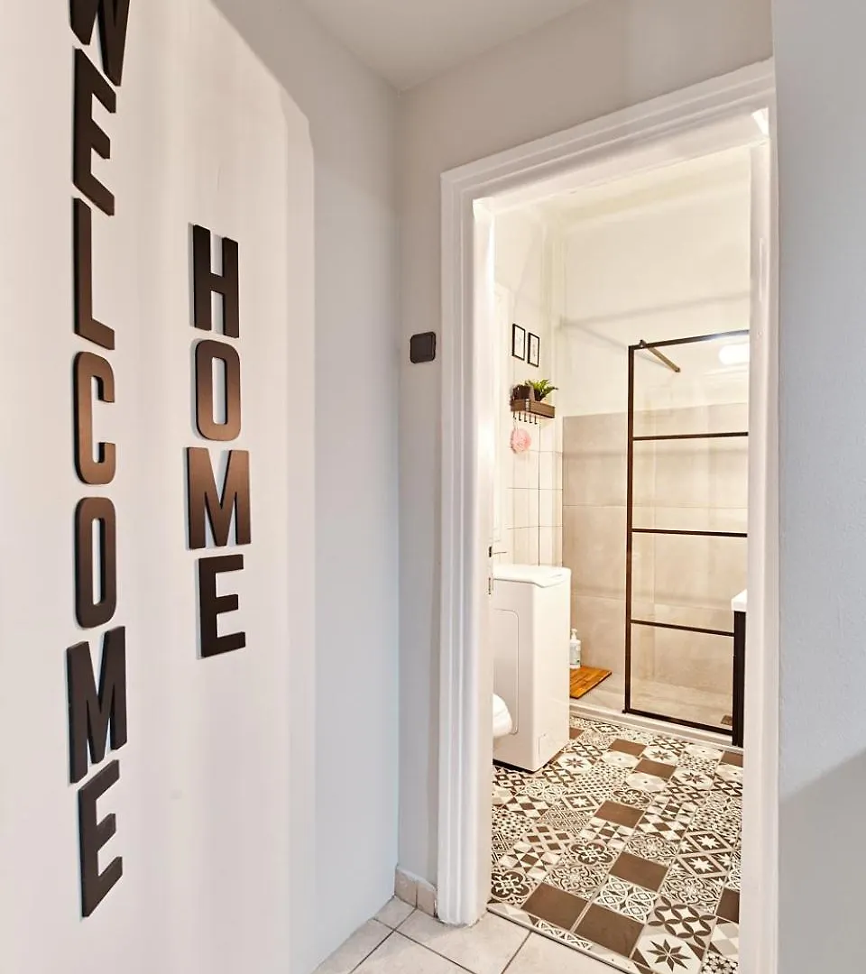 4 Queens Downtown-Comfortable Apartment In Thessaloniki Center